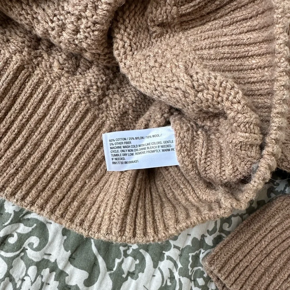 Universal Thread Sweaters - Picture 5 of 9